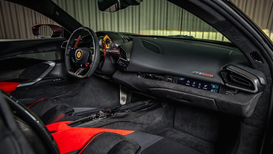 Ferrari 296 GTB 2,9 DCT 2d