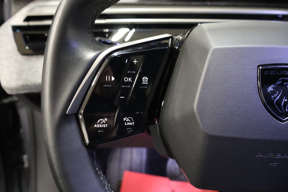 Peugeot e-5008 77 Allure Pack 7prs 5d