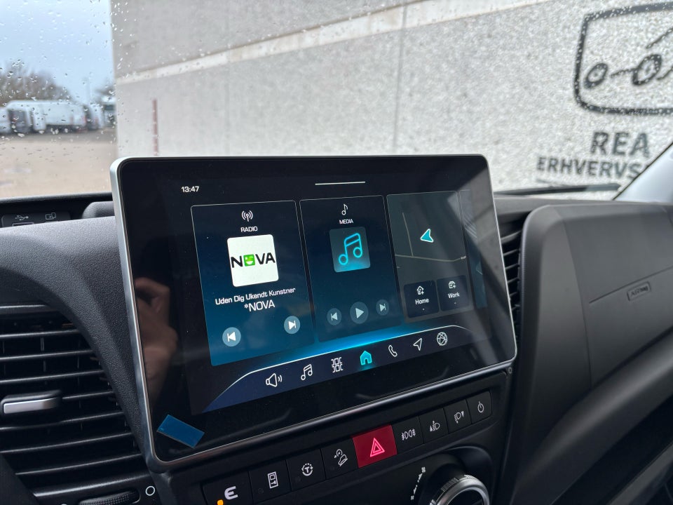 Iveco Daily 3,0 35S18 4100mm Alukasse m/lift AG8