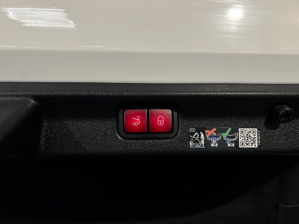 Mercedes EQE350 AMG Line 4Matic 4d