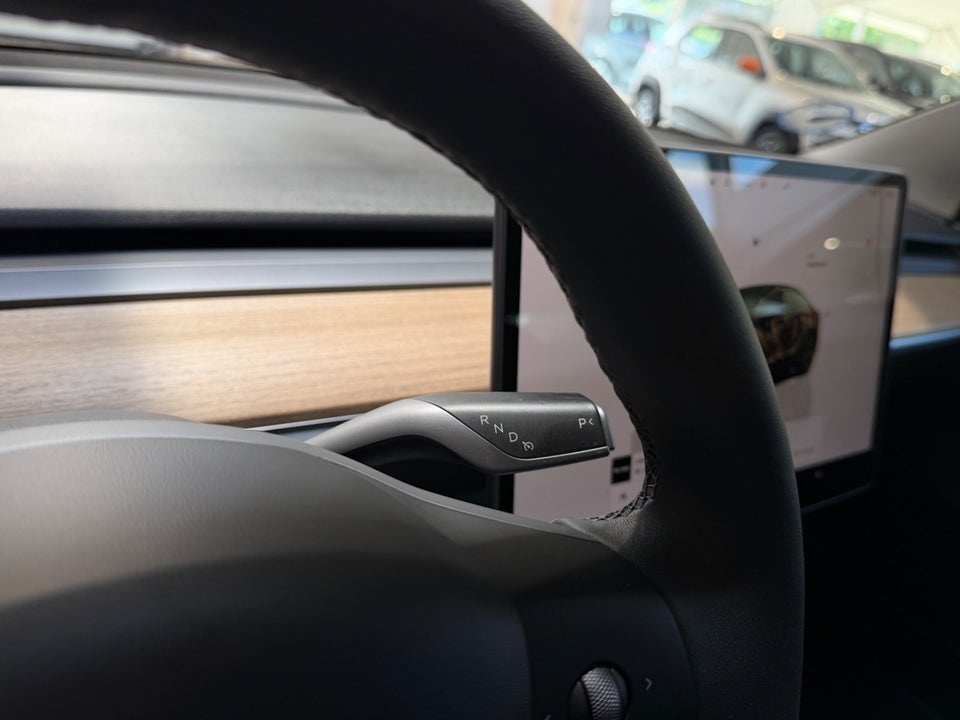 Tesla Model 3 RWD 4d