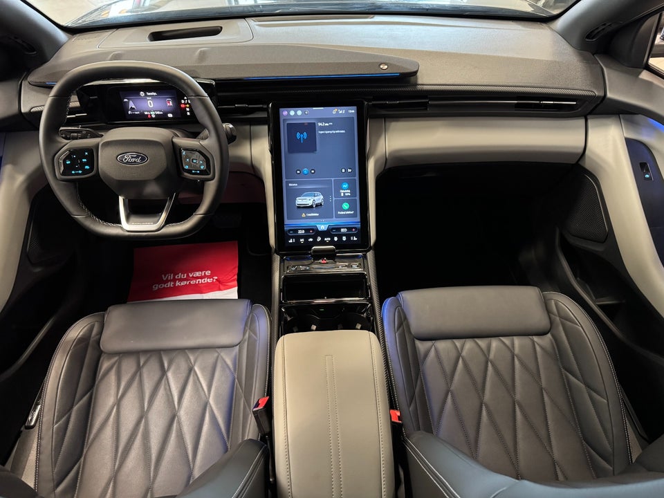 Ford Explorer 82 Premium Extended Range 5d