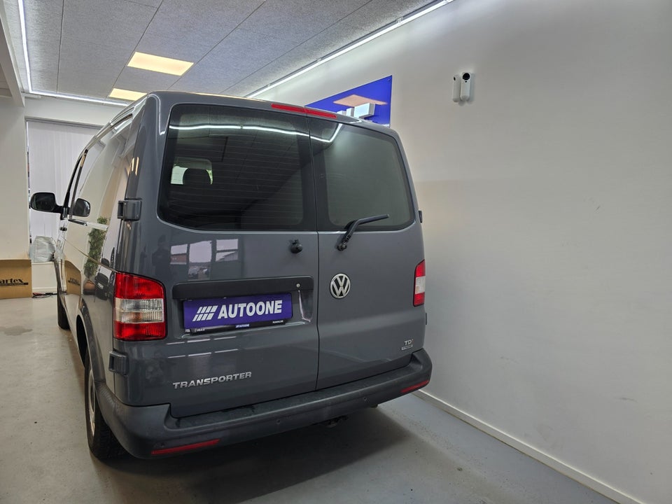 VW Transporter 2,0 TDi 140 Kassevogn DSG kort