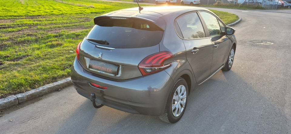 Peugeot 208 1,6 BlueHDi 100 Desire 5d