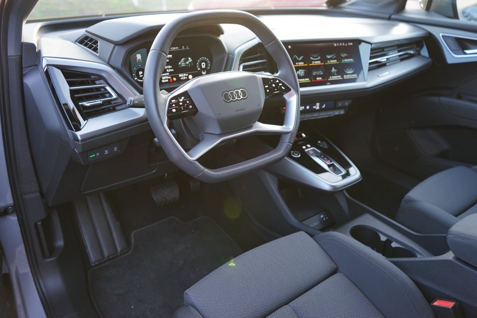 Audi Q4 e-tron 45 S-line 5d