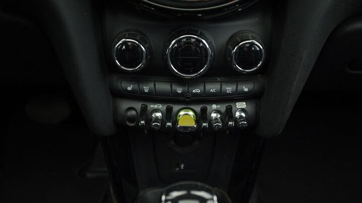 MINI Cooper SE Experience 3d