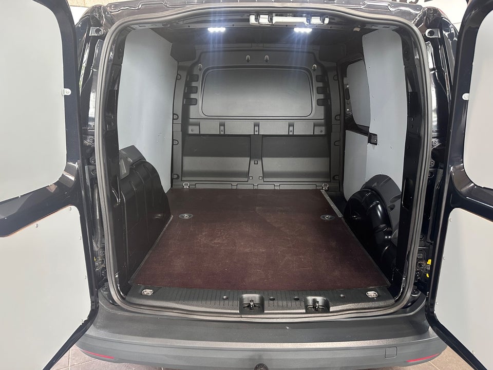VW Caddy 2,0 TDi 102 Cargo