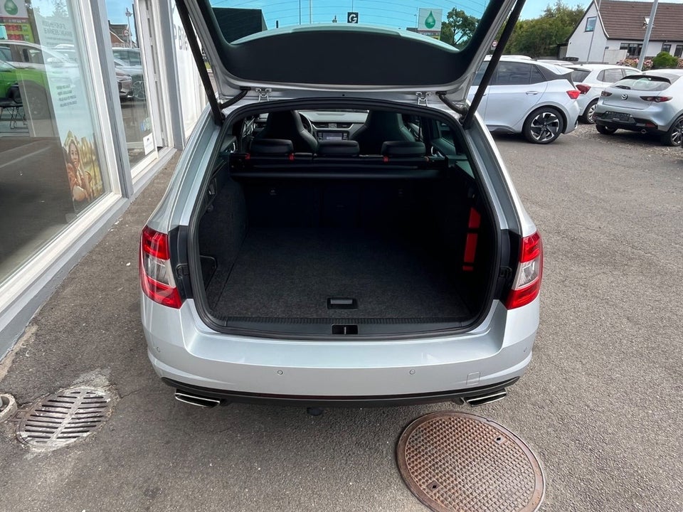 Skoda Octavia 2,0 TSi 220 RS Combi DSG 5d