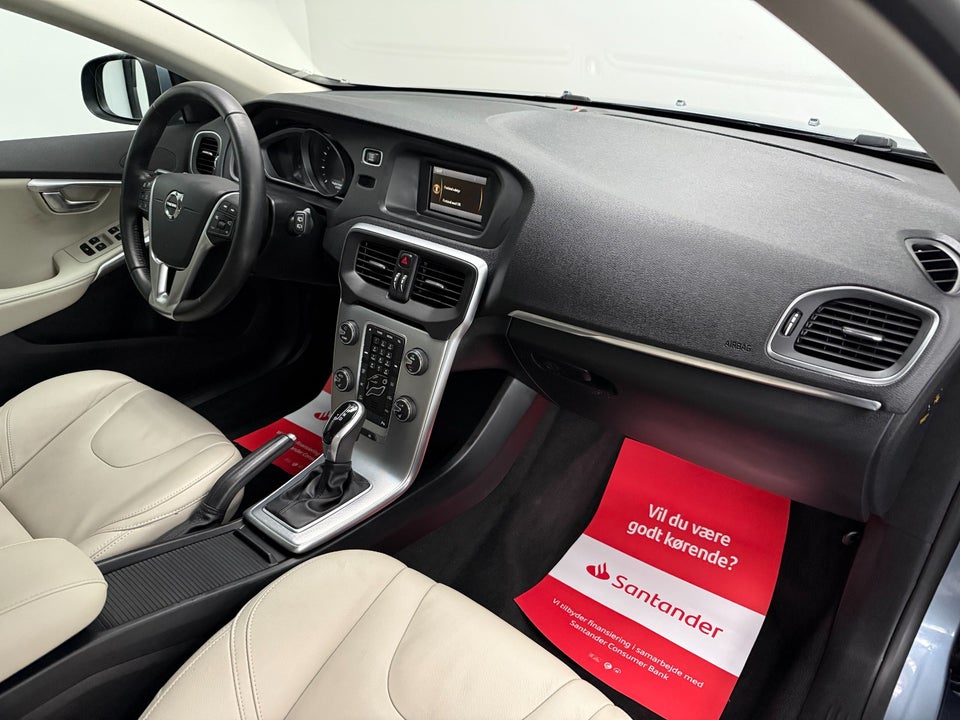Volvo V40 2,0 T4 190 Inscription aut. 5d