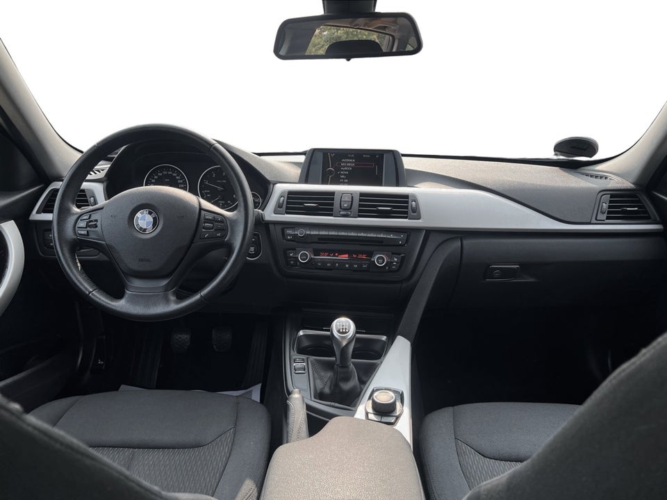 BMW 320d 2,0 Touring 5d