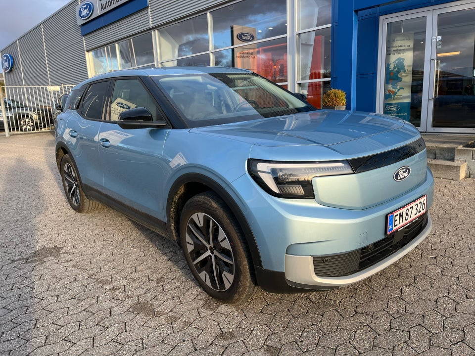 Ford Explorer 79 Select Extended Range AWD 5d