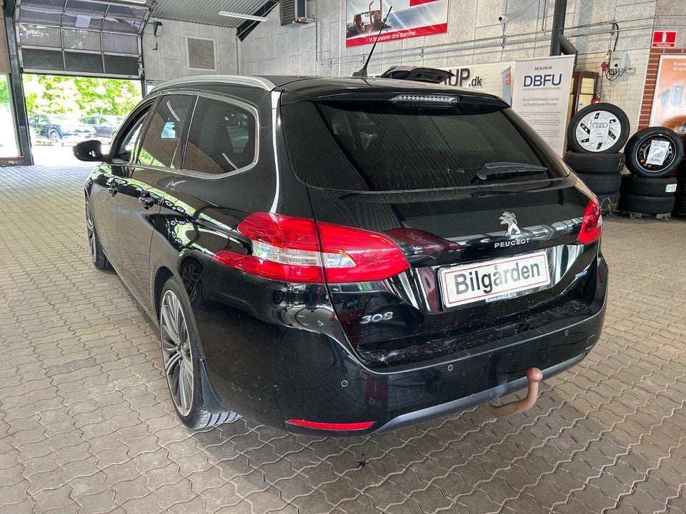 Peugeot 308 1,6 BlueHDi 120 Allure SW 5d