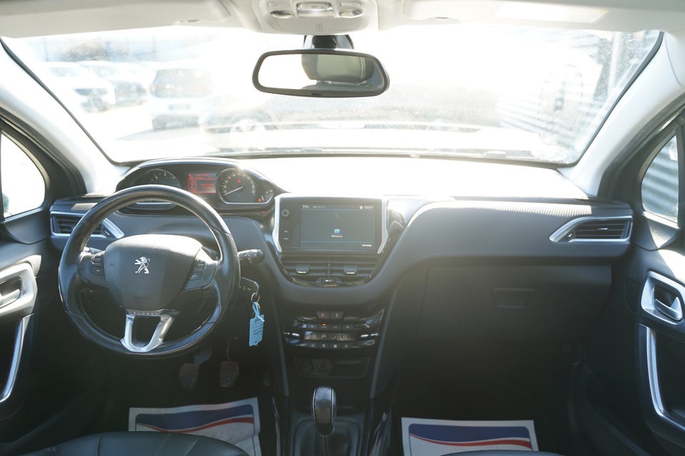 Peugeot 2008 1,6 BlueHDi 100 Allure Sky 5d