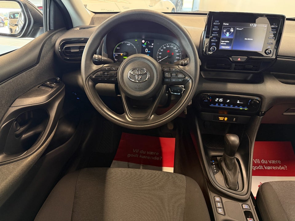 Toyota Yaris 1,5 Hybrid H1 e-CVT 5d