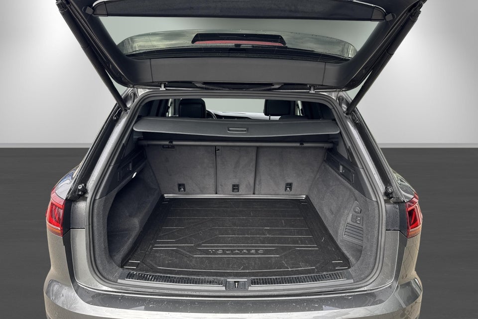 VW Touareg 3,0 TSi 340 R-line aut. 4Motion 5d