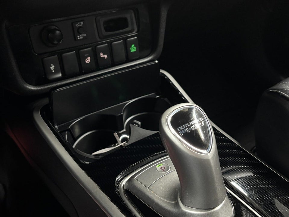 Mitsubishi Outlander 2,4 PHEV Instyle CVT 4WD 5d