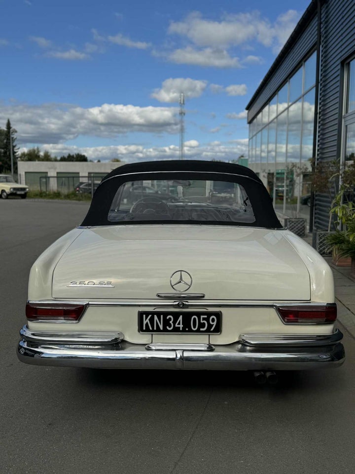 Mercedes 250 SE 2,5 Cabriolet 2d