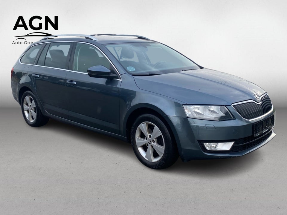 Skoda Octavia 1,6 TDi 105 Elegance Combi 5d