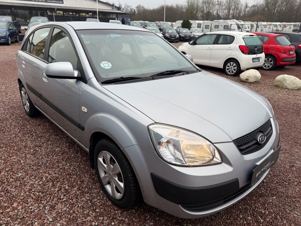 Kia Rio 1,4 EX 5d