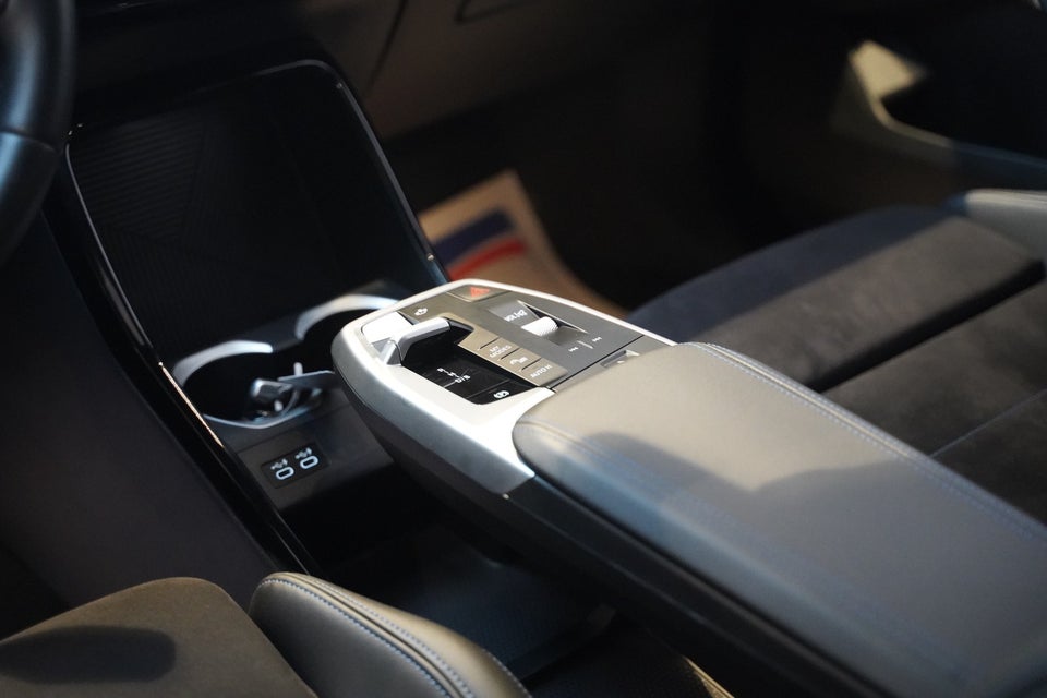 BMW iX2 eDrive20 M-Sport 5d