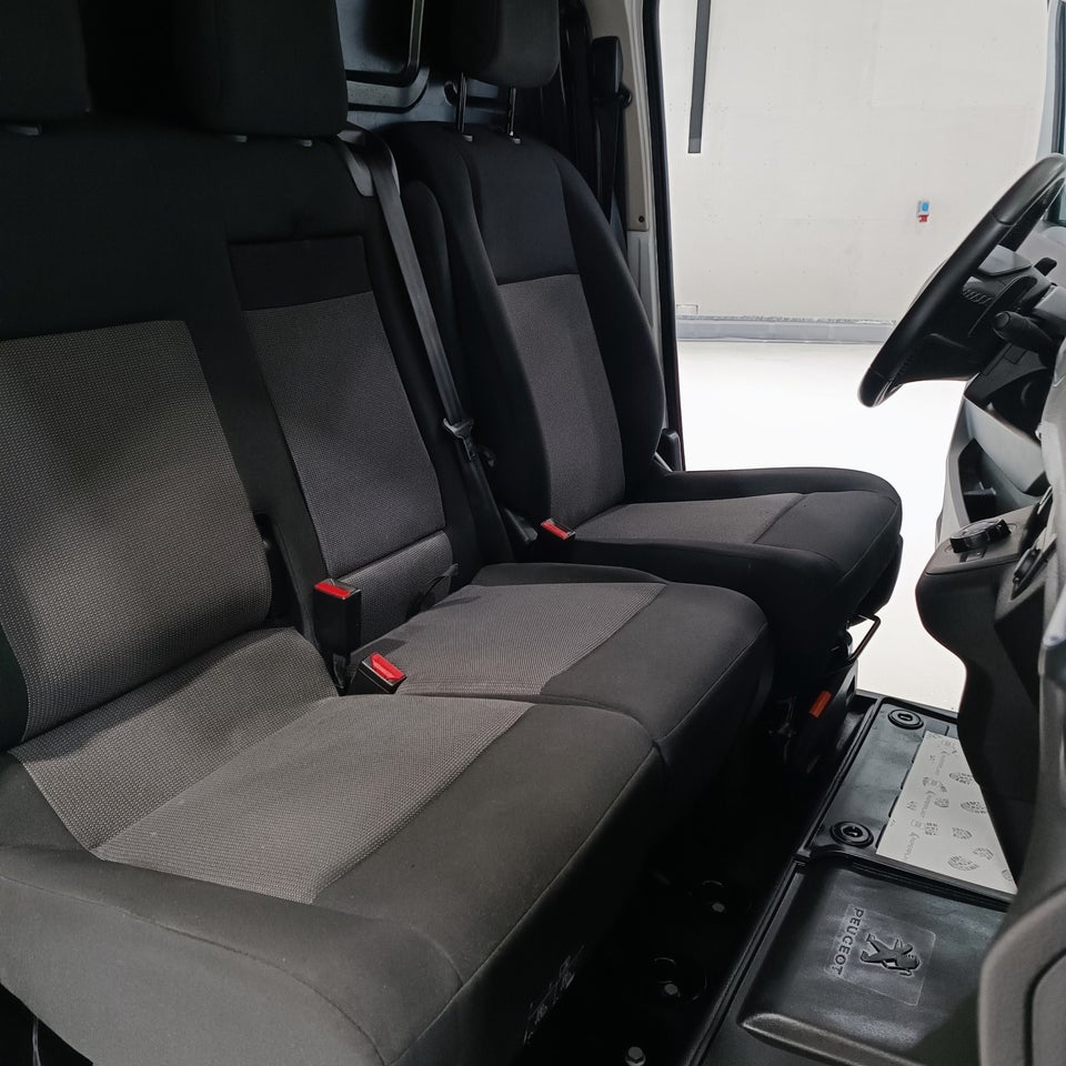 Peugeot Expert 2,0 BlueHDi 177 L2 Premium EAT8 Van