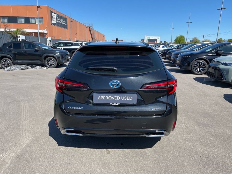 Toyota Corolla 1,8 Hybrid Active Touring Sports e-CVT 5d