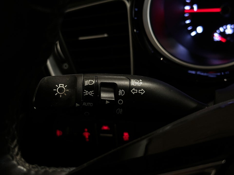 Kia Ceed 1,6 CRDi 136 Intro Edition DCT 5d