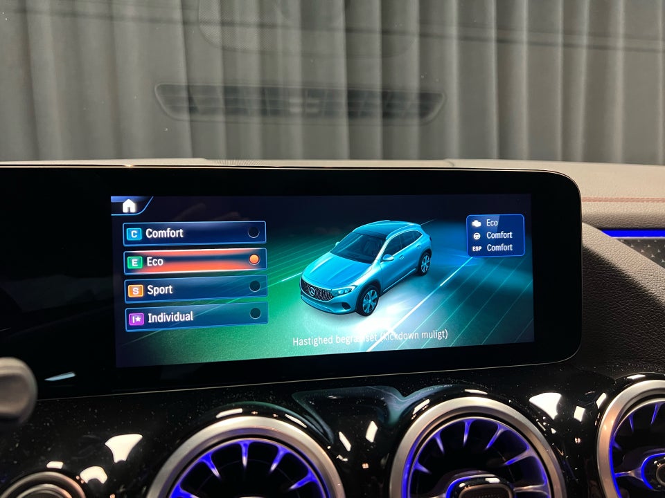 Mercedes EQA250+ AMG Advance 5d