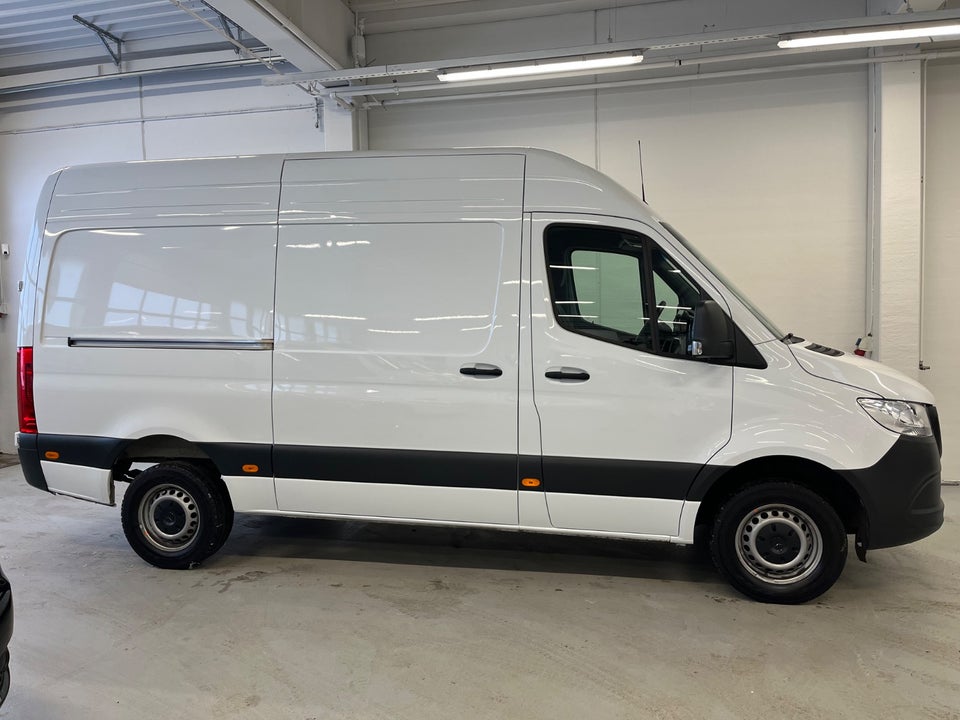 Mercedes Sprinter 317 2,0 CDi A2 Kassevogn aut. RWD