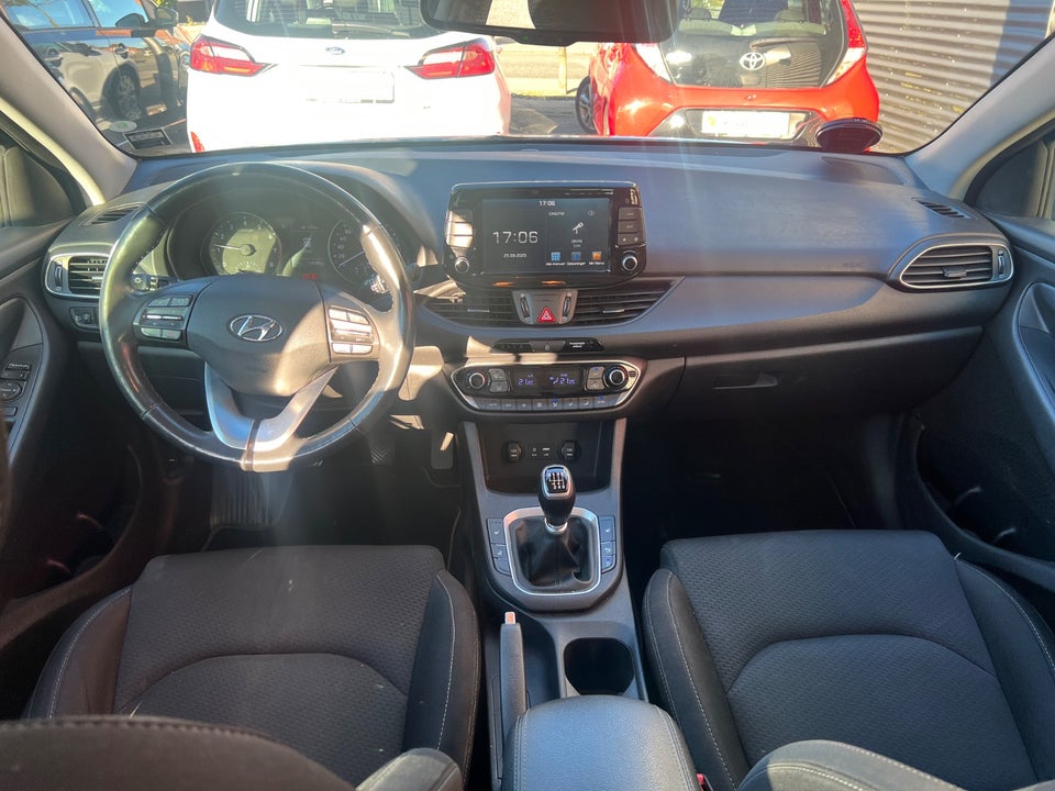 Hyundai i30 1,0 T-GDi Premium stc. 5d