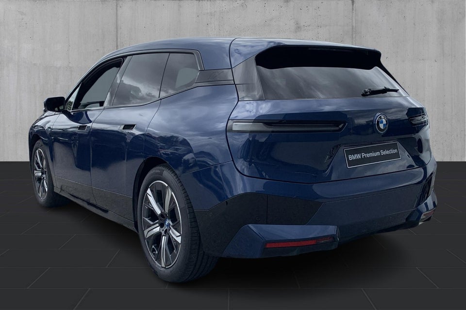 BMW iX xDrive40 Fully Charged 5d