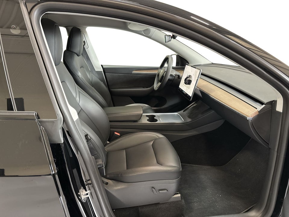 Tesla Model Y Long Range RWD 5d