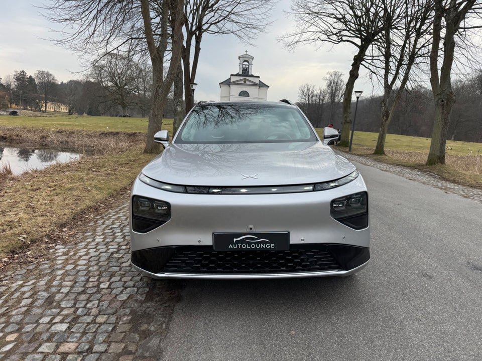 Xpeng G9 Long Range 5d