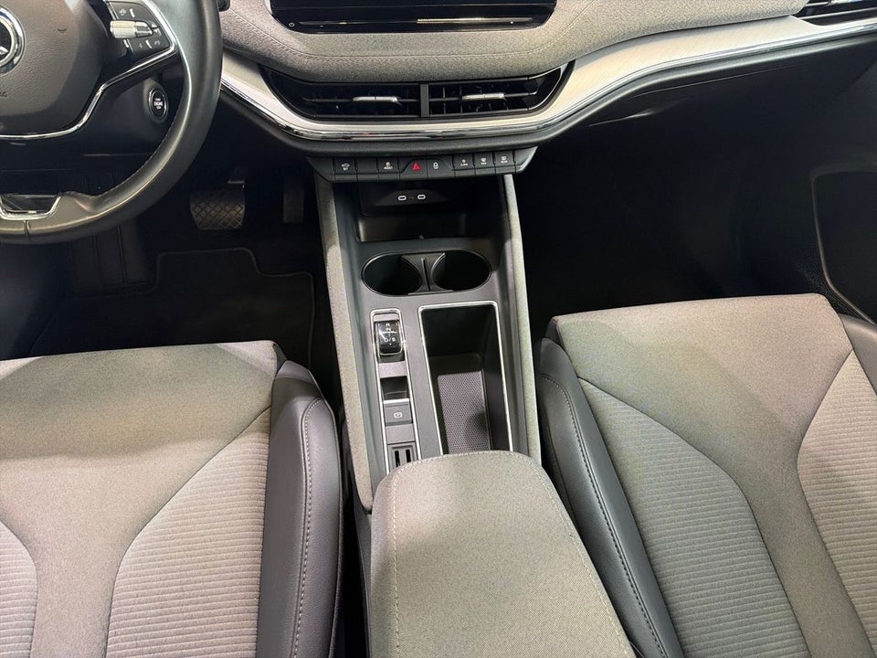 Skoda Enyaq 60 iV Loft 5d