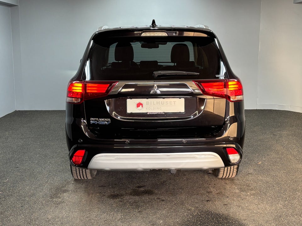 Mitsubishi Outlander 2,4 PHEV Intense CVT 4WD 5d