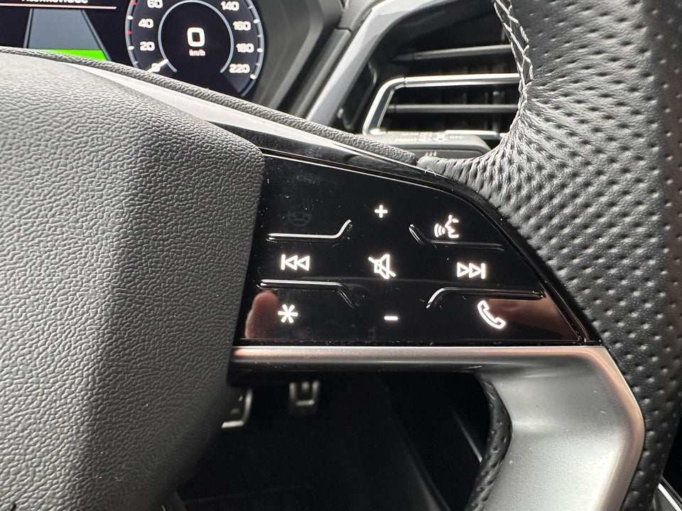 Audi Q4 e-tron 40 Attitude S-line 5d