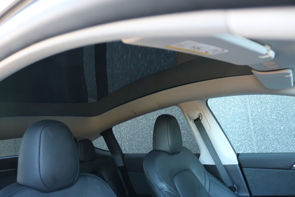 Tesla Model Y Long Range RWD 5d