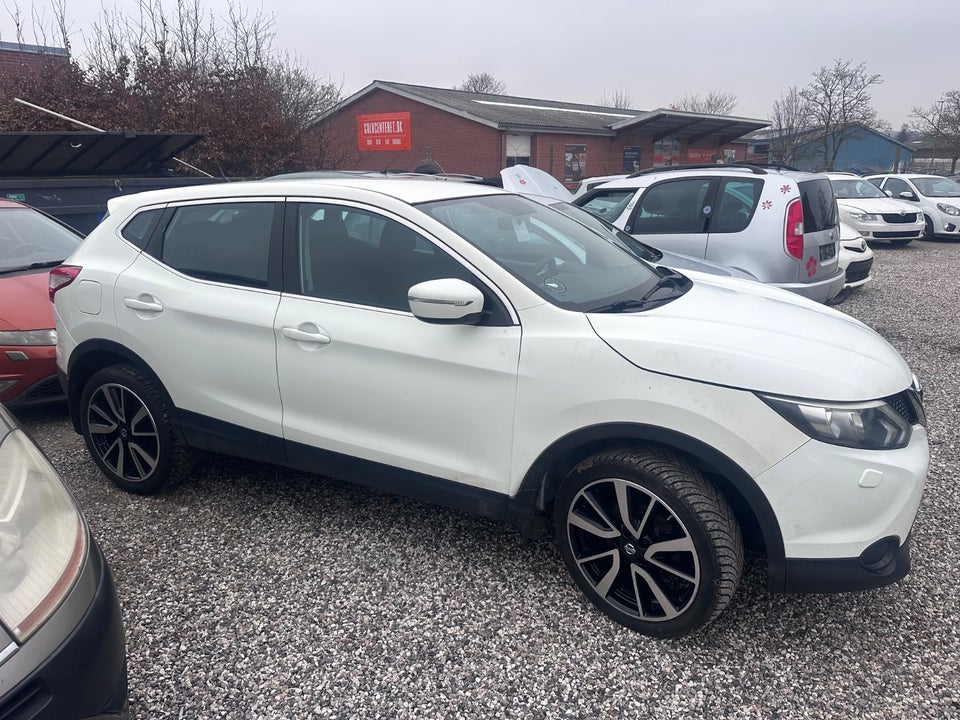 Nissan Qashqai 1,2 Dig-T 115 Acenta 5d