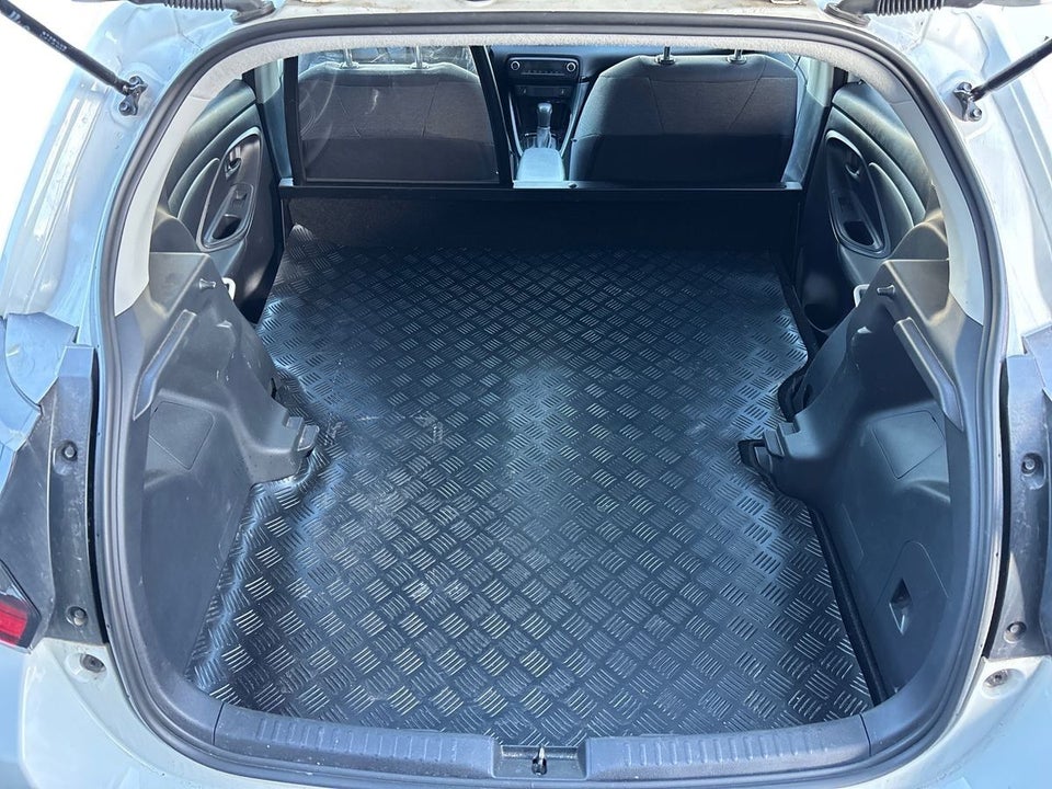 Toyota Yaris 1,5 Hybrid Style e-CVT Van 5d