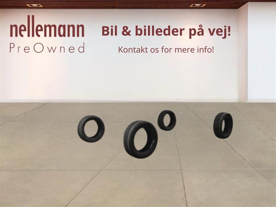 Volvo XC40 Standard Range Plus 5d