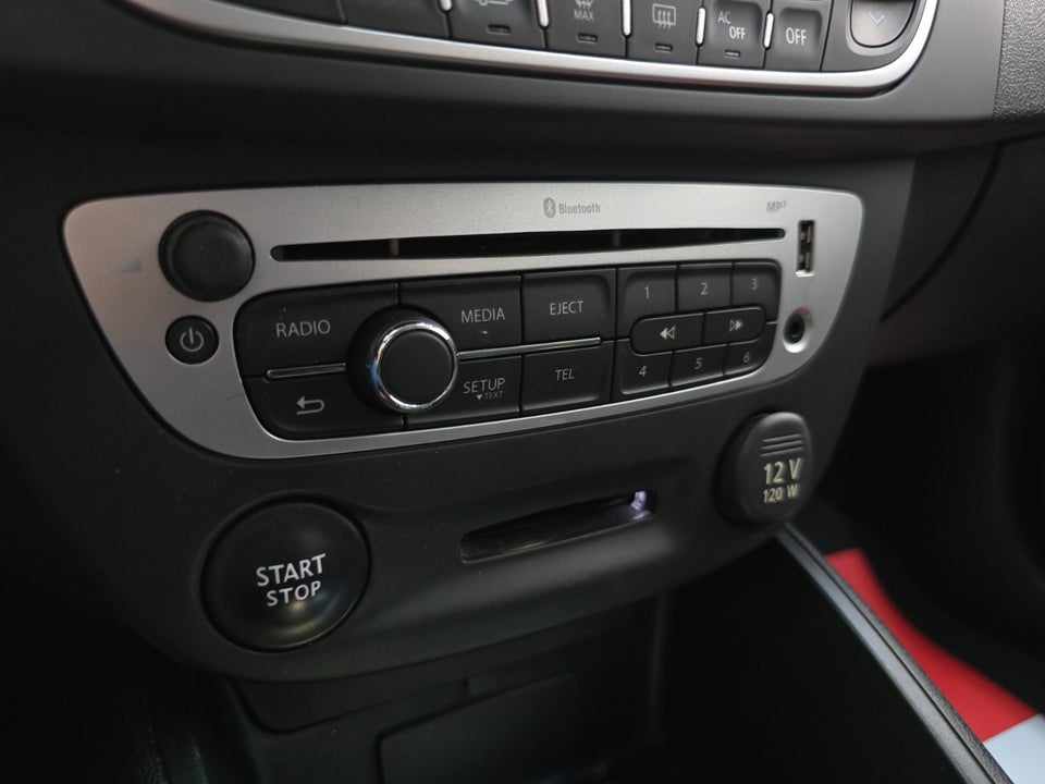 Renault Megane III 1,6 110 Expression Sport Tourer 5d