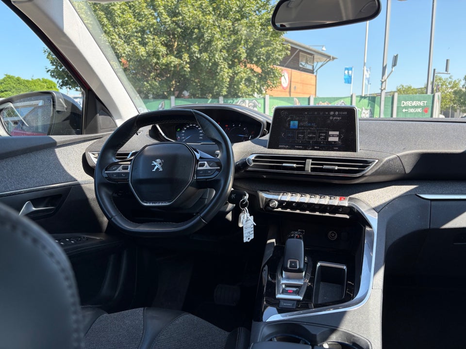 Peugeot 3008 1,6 BlueHDi 120 Allure 5d