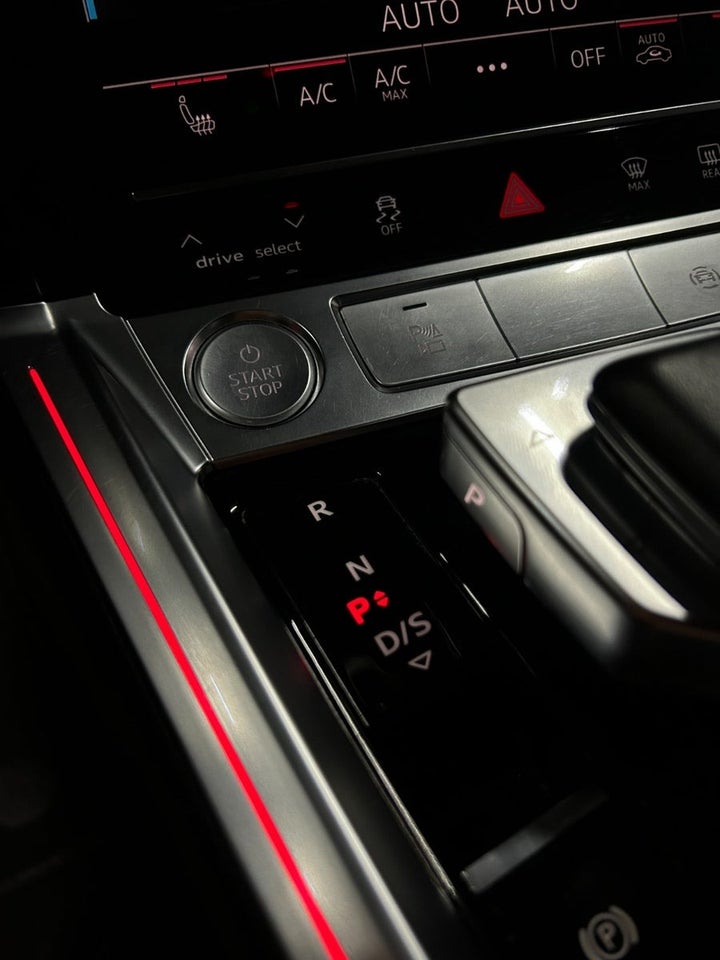 Audi e-tron 55 Advanced quattro 5d