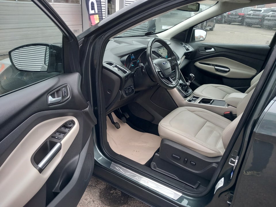 Ford Kuga 1,5 SCTi 150 Titanium 5d