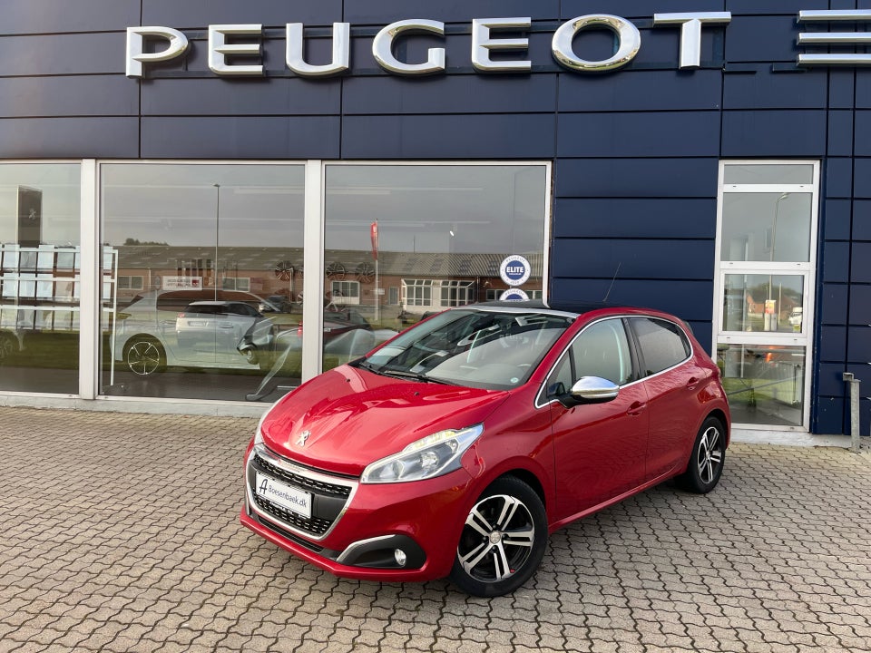 Peugeot 208 1,6 BlueHDi 100 Selection Sky 5d