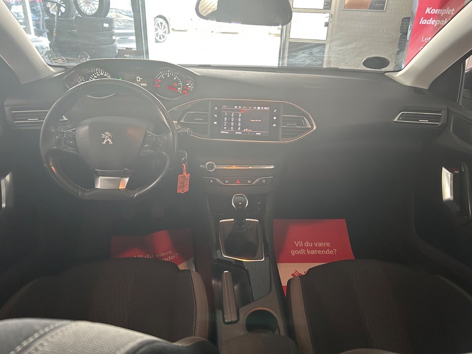 Peugeot 308 1,6 BlueHDi 120 Style 5d