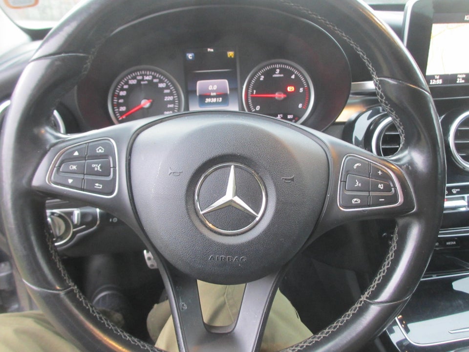 Mercedes C220 d 2,2 AMG Line stc. 5d