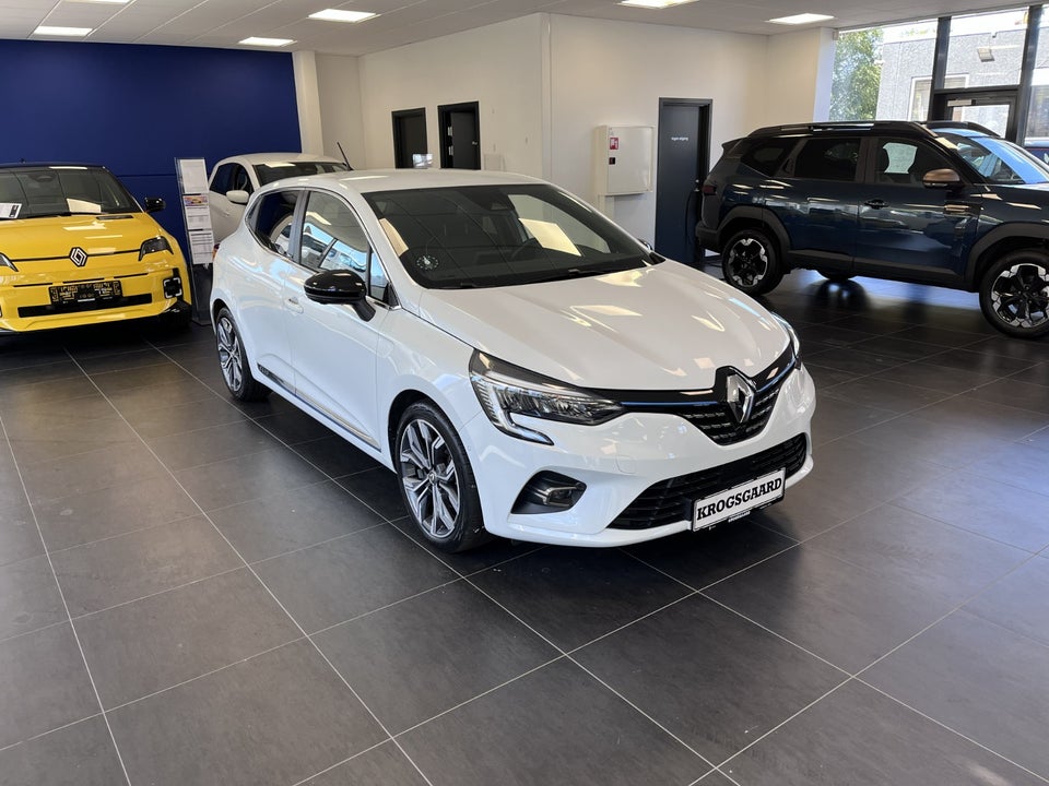 Renault Clio V 1,6 E-Tech Intens 5d