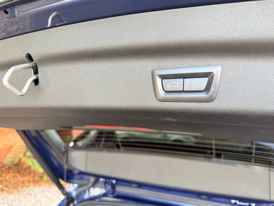 BMW iX1 eDrive20 X-Line 5d