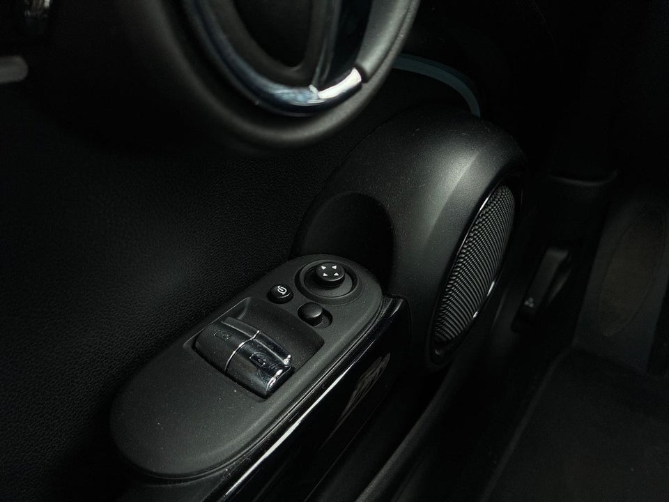 MINI Cooper SE Camden Edition 3d